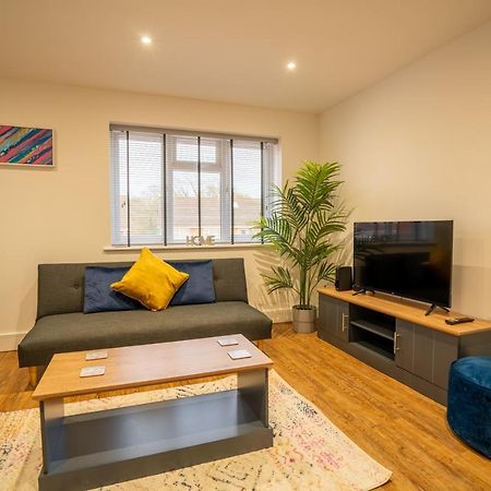 Mill Road Apartment First Floor Crawley  Esterno foto