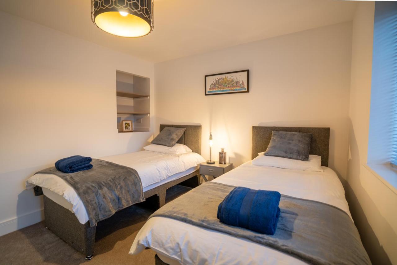Mill Road Apartment First Floor Crawley  Esterno foto