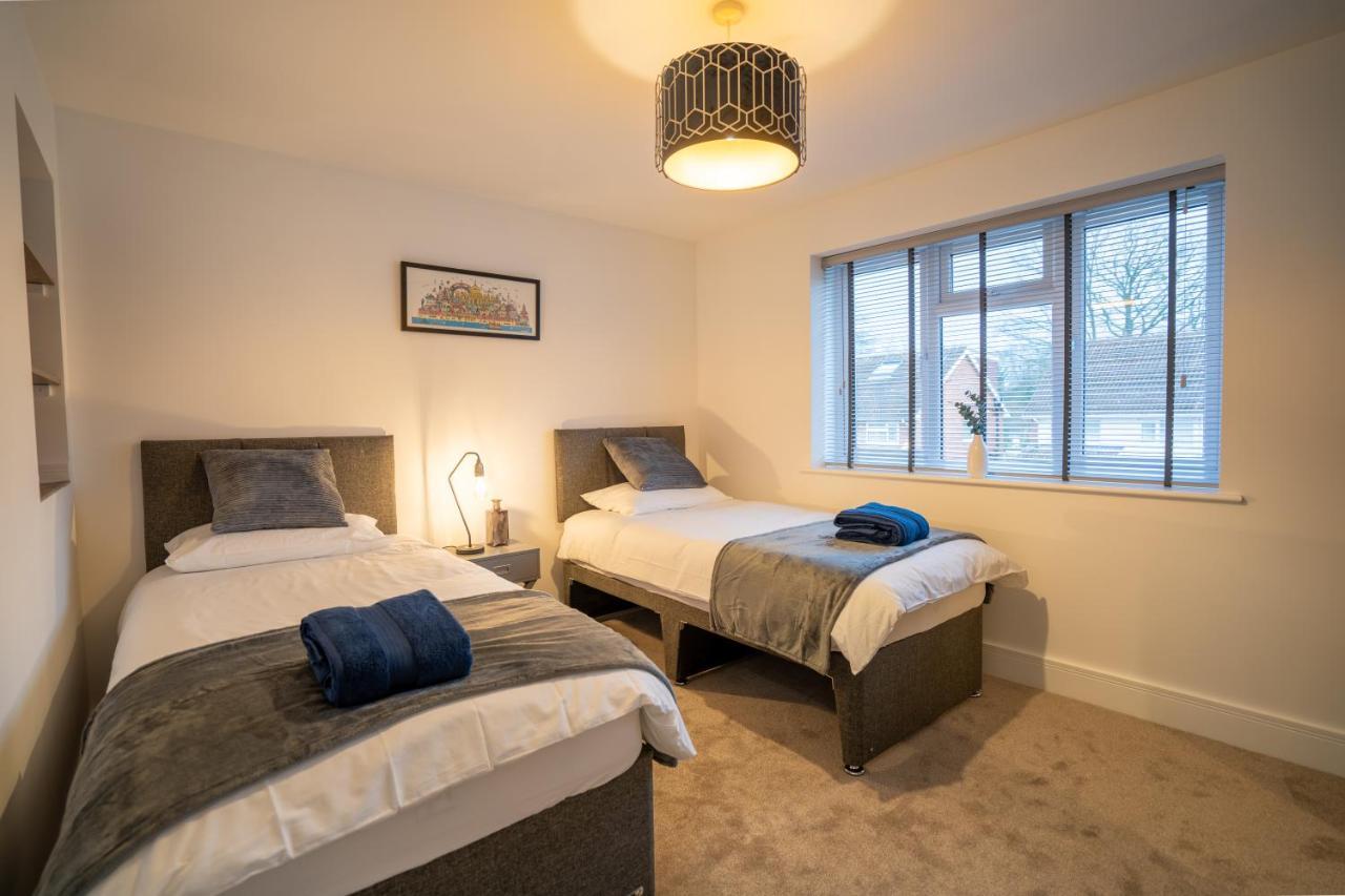 Mill Road Apartment First Floor Crawley  Esterno foto