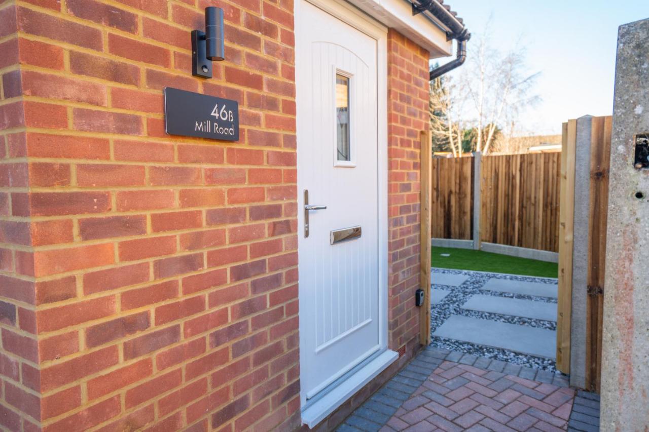 Mill Road Apartment First Floor Crawley  Esterno foto